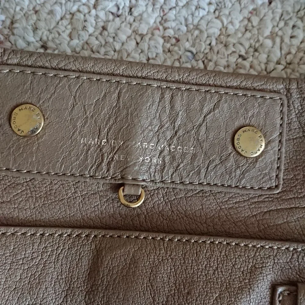 MARC by Marc Jacobs Preppy Leather Hobo Bag - light brown